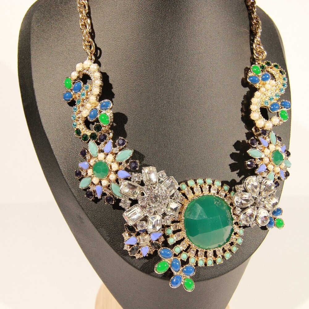 NWT Ann Taylor Gold Tone Rhinestone Necklace - Picture 7 of 11